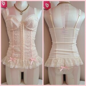 VTG VS Sexy Little Things Coquette Rudfle Lace Corset & Panty Set Size 34B/sm